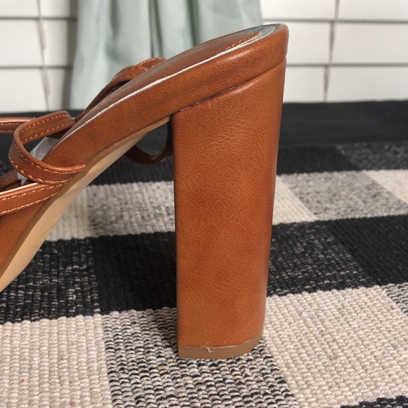 Liliana Mable Strappy Sandal - Picture 2 of 4